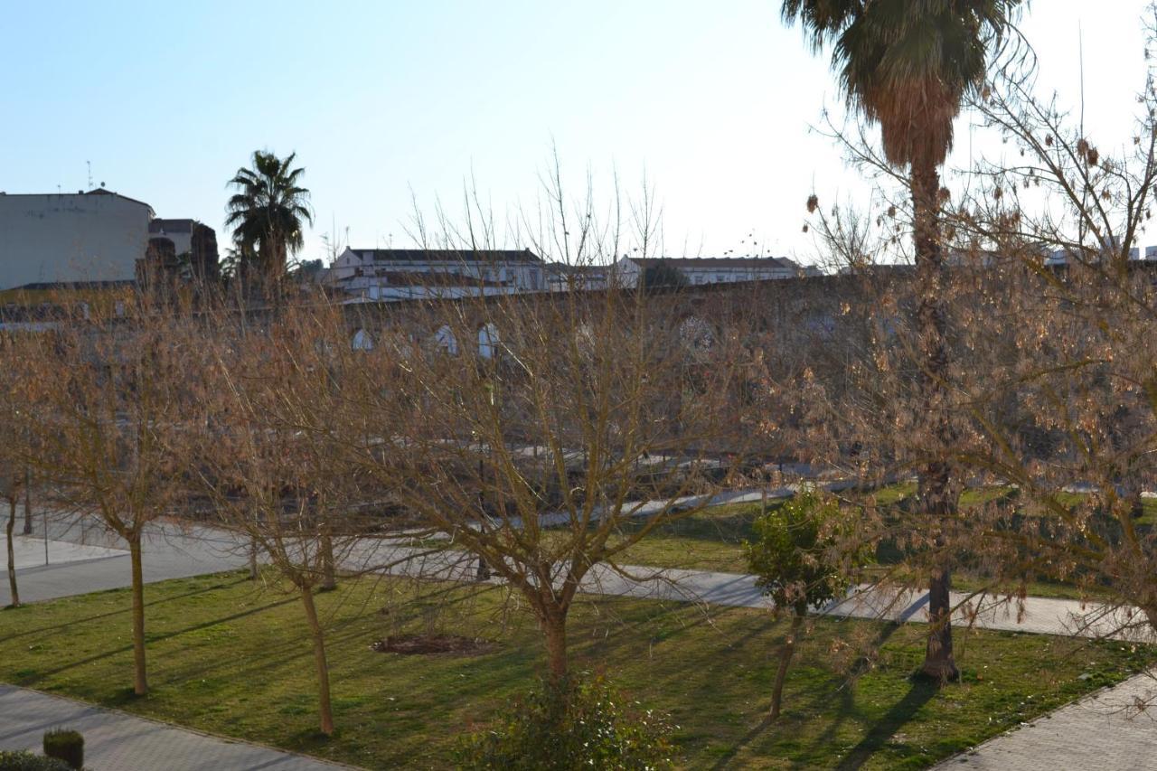 Apartamento Acueducto, tres dormitorios y parking gratis Mérida Exterior foto